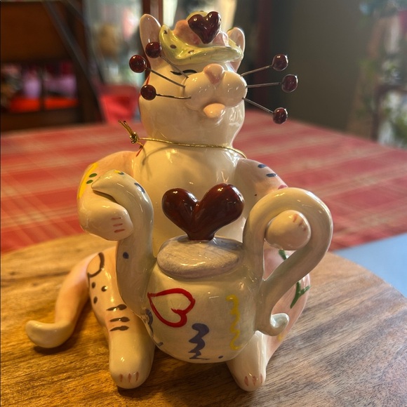 WhimsiClay by Amy Lacombe 2003 Miss Vivian Cat Figurine NWT Valentineβs Day Tea - Picture 13 of 16